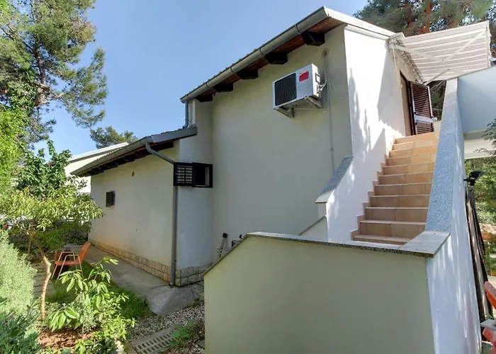 Apartman With Parking Space Artatore, Losinj - 8087 Čunski