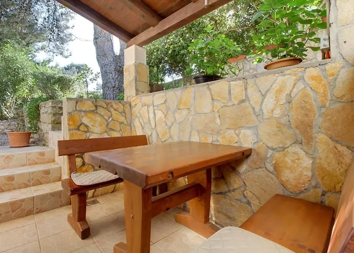 Apartman With Parking Space Artatore, Losinj - 8087 Čunski