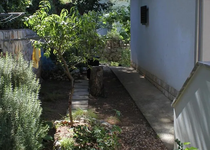 Apartman With Parking Space Artatore, Losinj - 8087 *