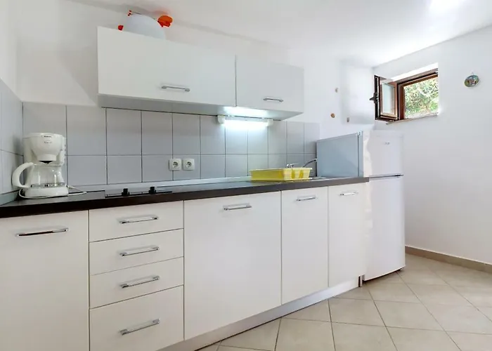 Apartman With Parking Space Artatore, Losinj - 8087 *