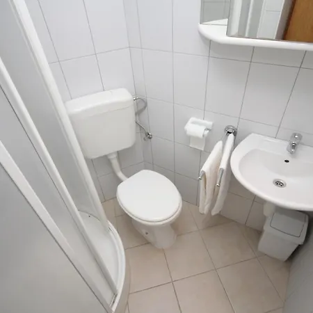 With Parking Space Artatore, Losinj - 8087 * Čunski