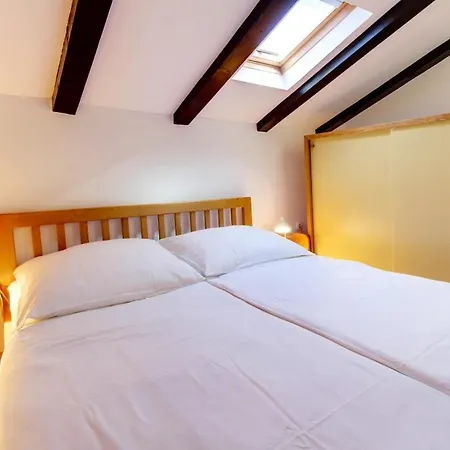 Apartment With Parking Space Artatore, Losinj - 8087 Čunski