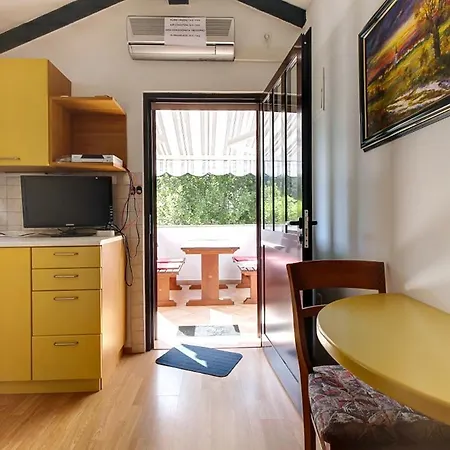 Apartment With Parking Space Artatore, Losinj - 8087 Cunski